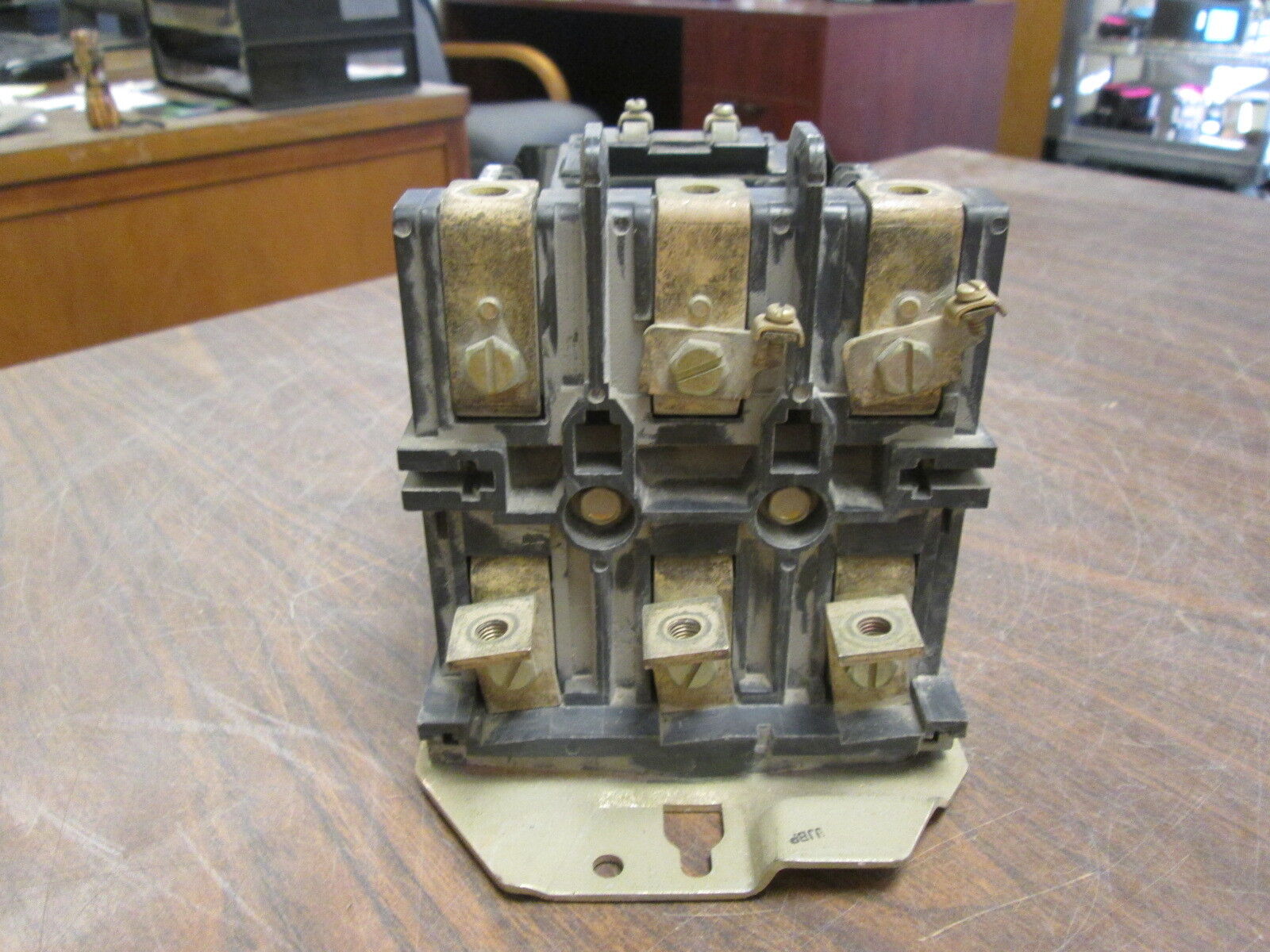 Allen-Bradley Size 3 Starter 500-D0D930 90A 600V 115-120V Coil Used