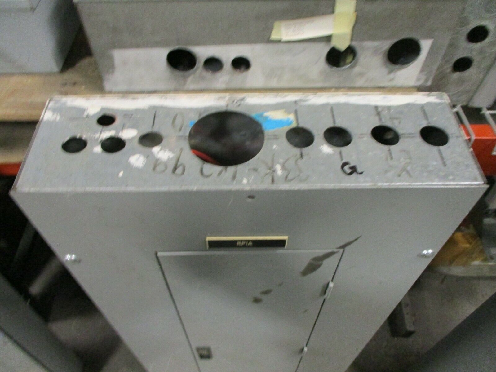 Westinghouse Main Breaker Circuit Breaker Panel 5158C03G04 225A Max 208Y/120 3Ph