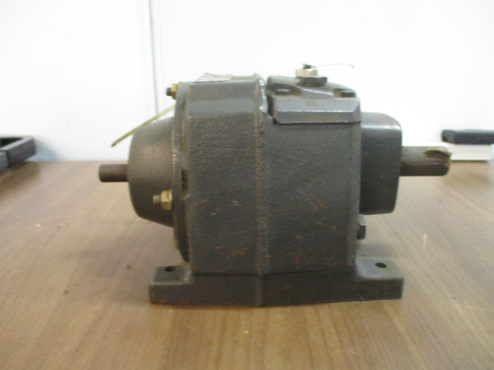 US Motors Series 3000 Reducer CBN3122SB36 3AP Ratio 5.2:1 1800 RPM In Used