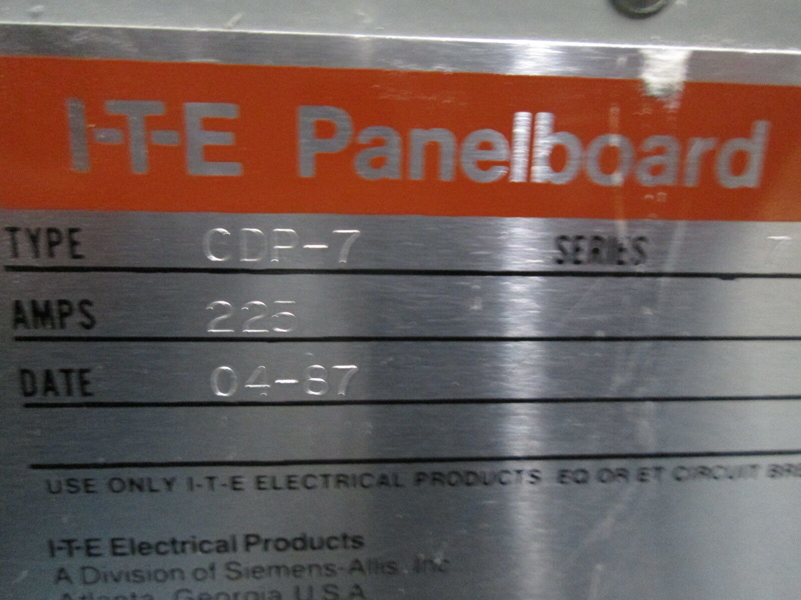 ITE Main Lug Circuit Breaker Panel CDP-7 225A Max 42-Circuit 208Y/120V 3Ph 4W