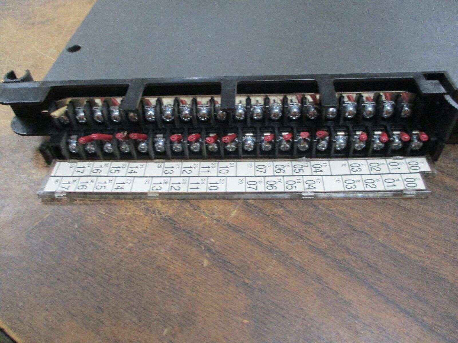 Allen-Bradley Isolated 120V AC/DC Input Module 1771-ID16/B Ser. B Rev. A04 Used