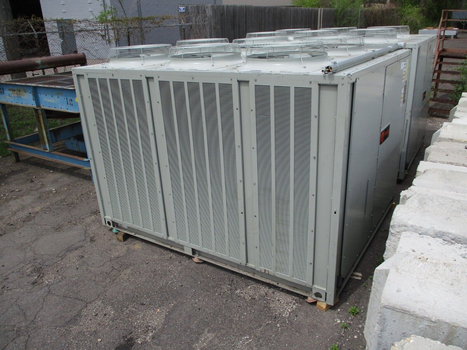 Trane Air Cooled Condensing Unit RAUJC604BC0300D000020 60 ton 460V 3Ph MFD 2013