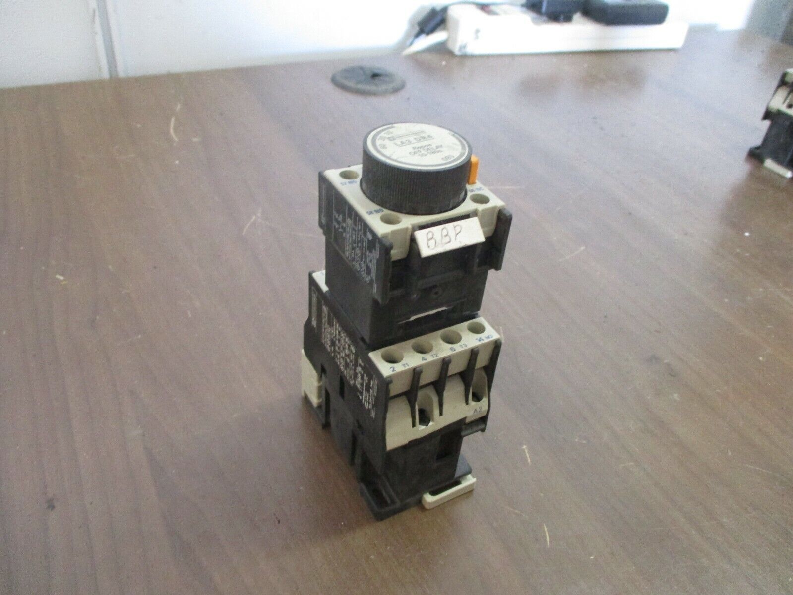 Telemecanique Time Delay Relay LA3 DR4 Off Delay: 10-180s 120V Coil 10A 600V