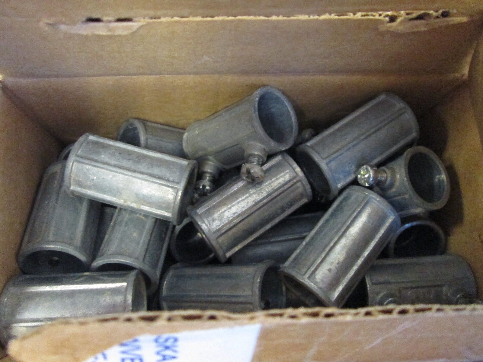 Regal 1/2" Set Screw Coupling 711 *Box of 51* New Surplus