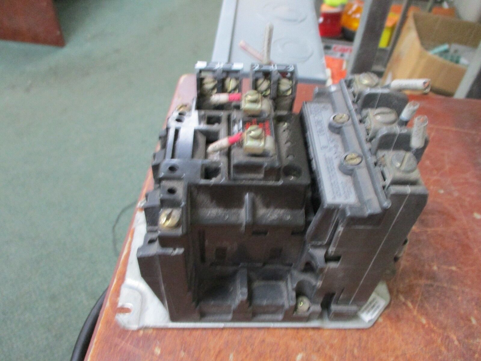 Allen-Bradley Lighting Contactor 500L*B0*93 120V Coil 30A 600V Used