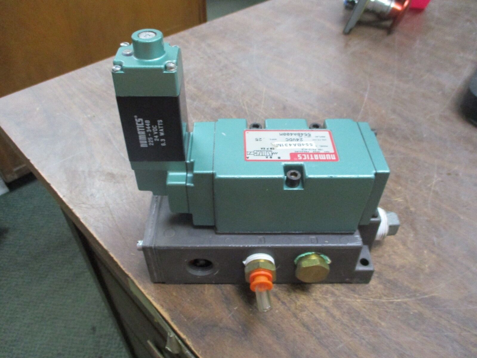 Numatics Solenoid Valve 554BA431M 24VDC 0.25A Used