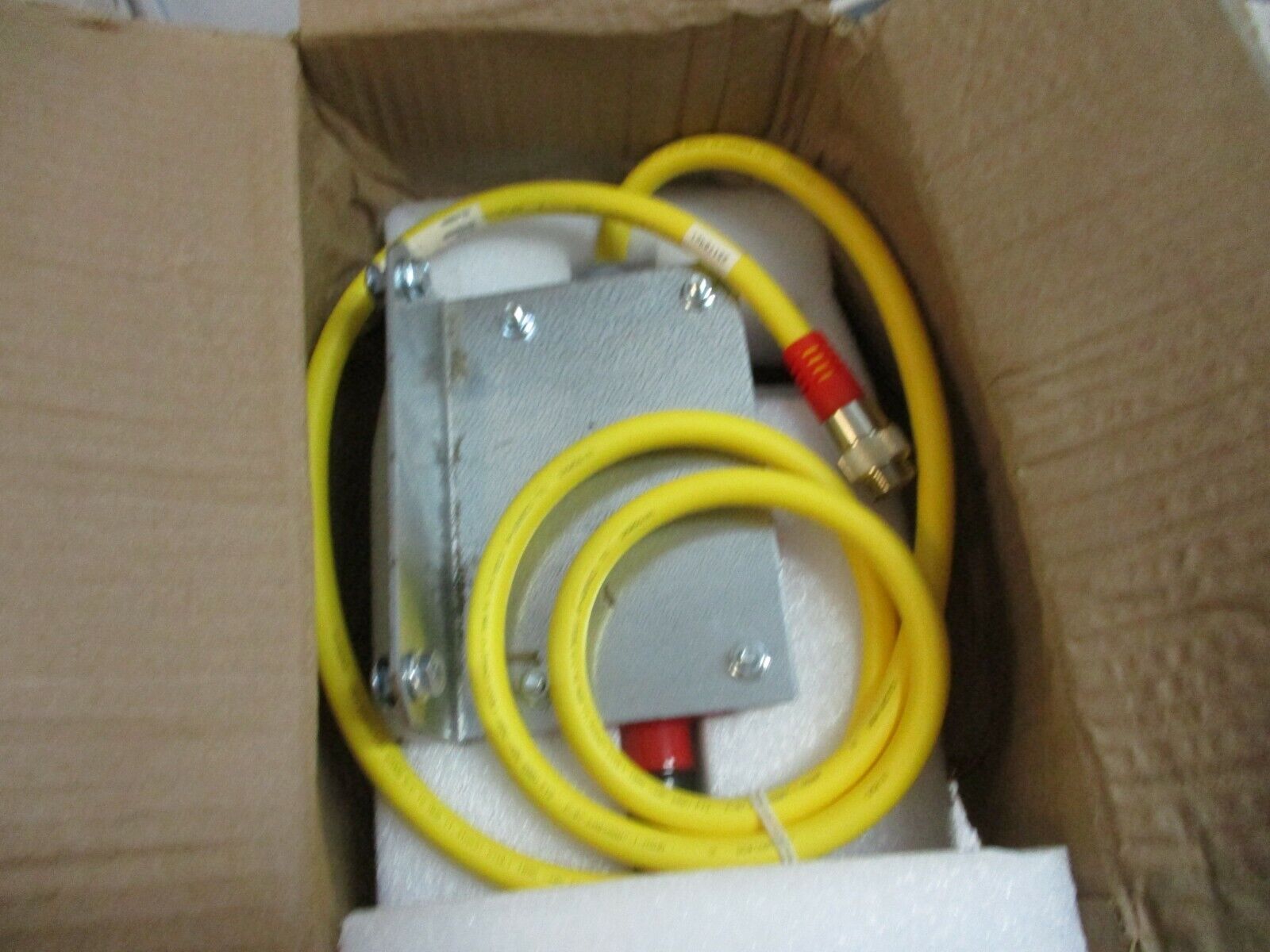 Honeywell Micro Switch Cable Pull Switch 1CPSA2-F03 w/ Mounting Plate