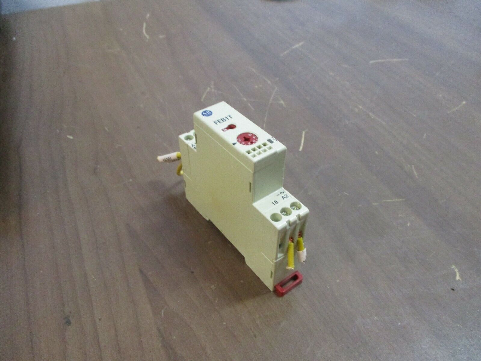 Allen-Bradley Timing Relay 700-FEB1TU22 Ser. A Range: 0.05s-10h 110-240VAC Used