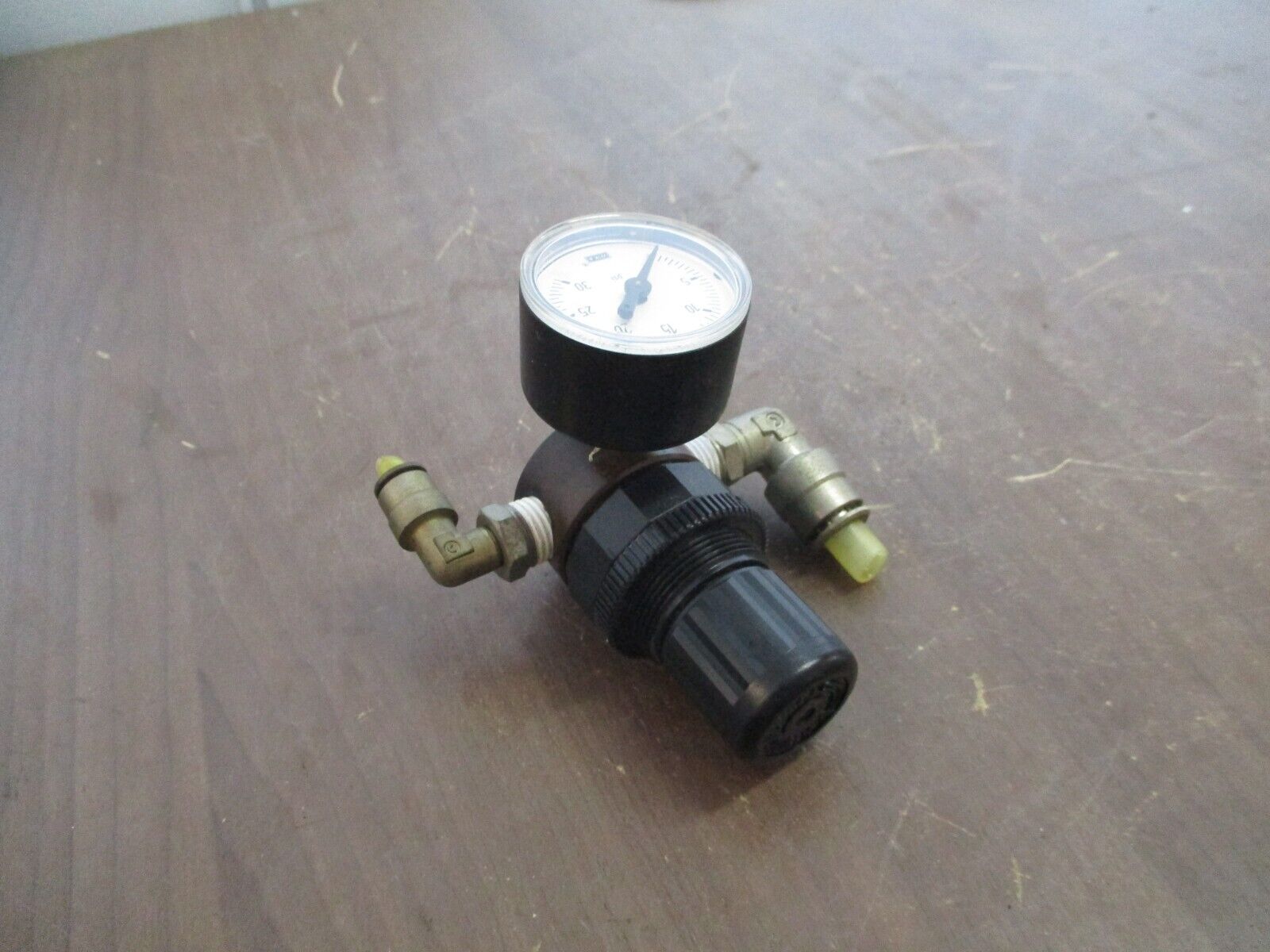 Norgren Compressed Gas Regulator R44-221-NNEA Air, CO2, Inert Gas Temp: 140°