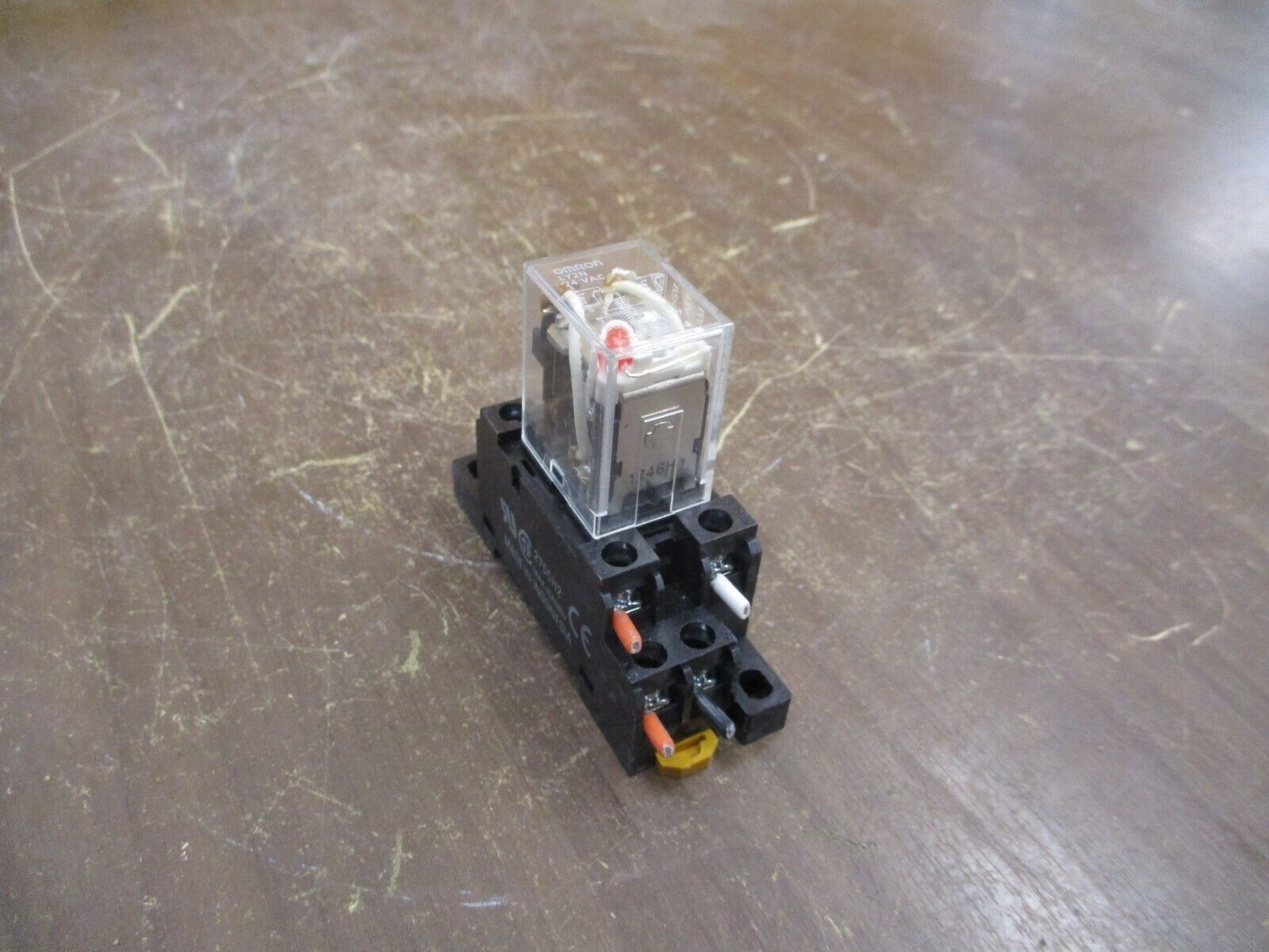 Omron Relay w/ Base LY2N 24VAC Used