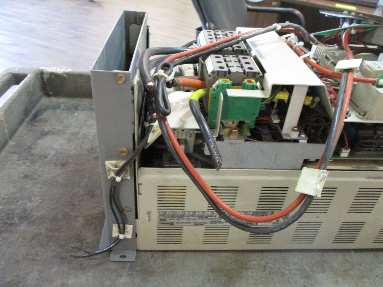Square D AC Drive ATV66D46N4 40HP 3Ph *No Cover* w/ Keypad Used