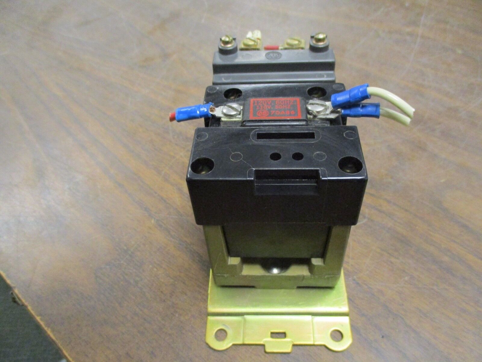 Allen-Bradley Lighting Contactor 702L-AOD92 120V Coil Used