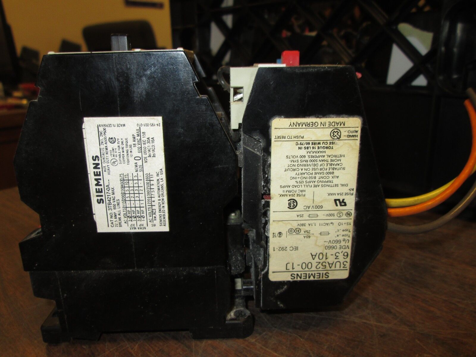 Siemens Contactor 3TB4217-0A; 3UA52 00-1J 6,3-10A 22.5A 600V Used