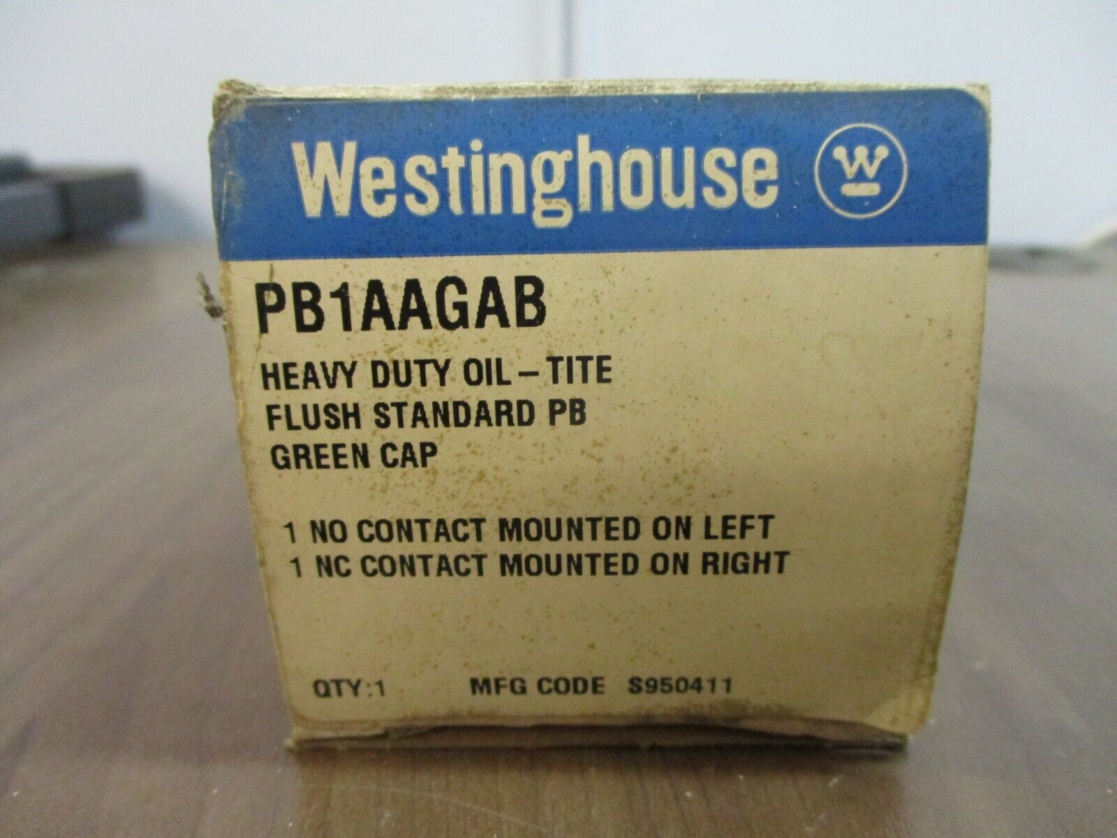 Westinghouse Oil-Tite Flush Push Button PB1AAGAB Green Cap New Surplus