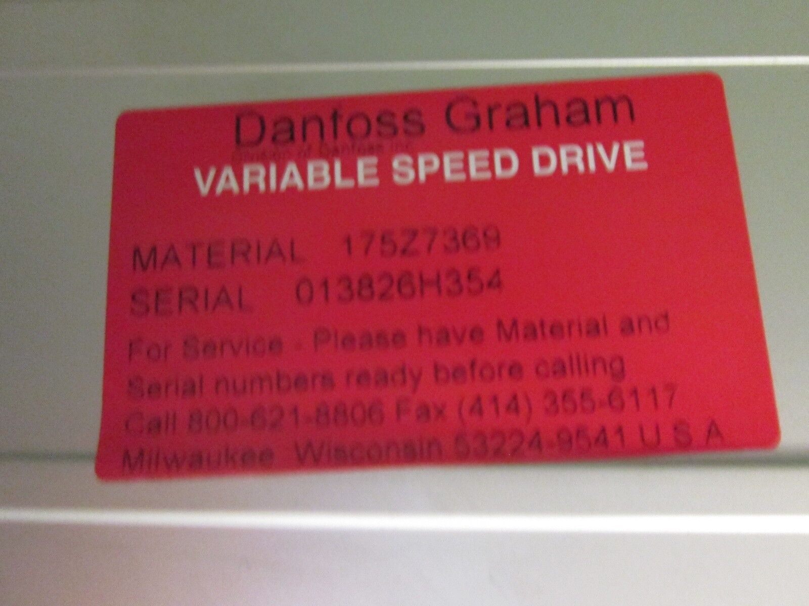 DanFoss AC Drive 175Z7369 40HP 3Ph In: 380-460V 60-53A Out: 0-In V 61-52A Used