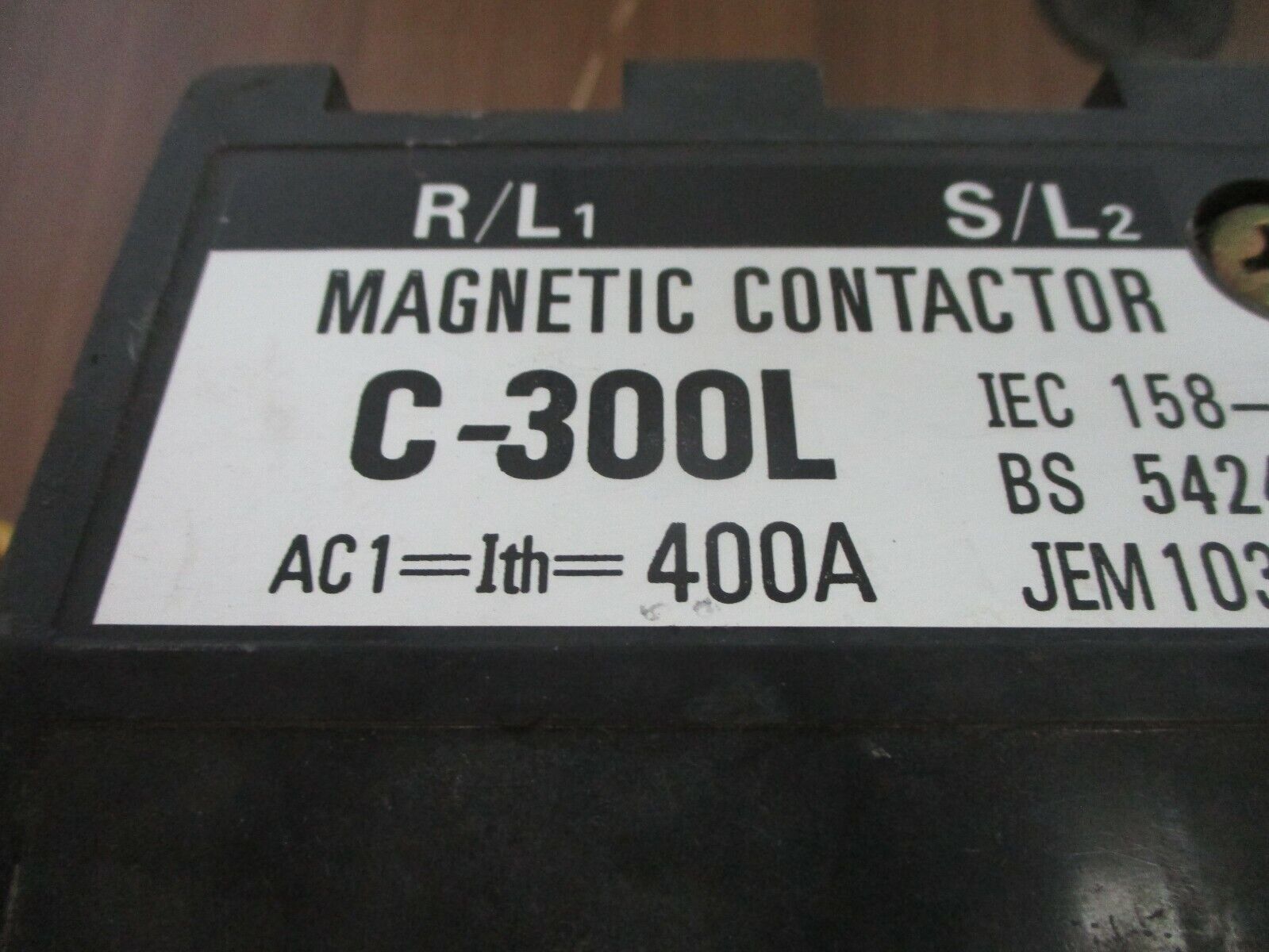 Taian Contactor C-300L 400A 600V 50/60Hz Used