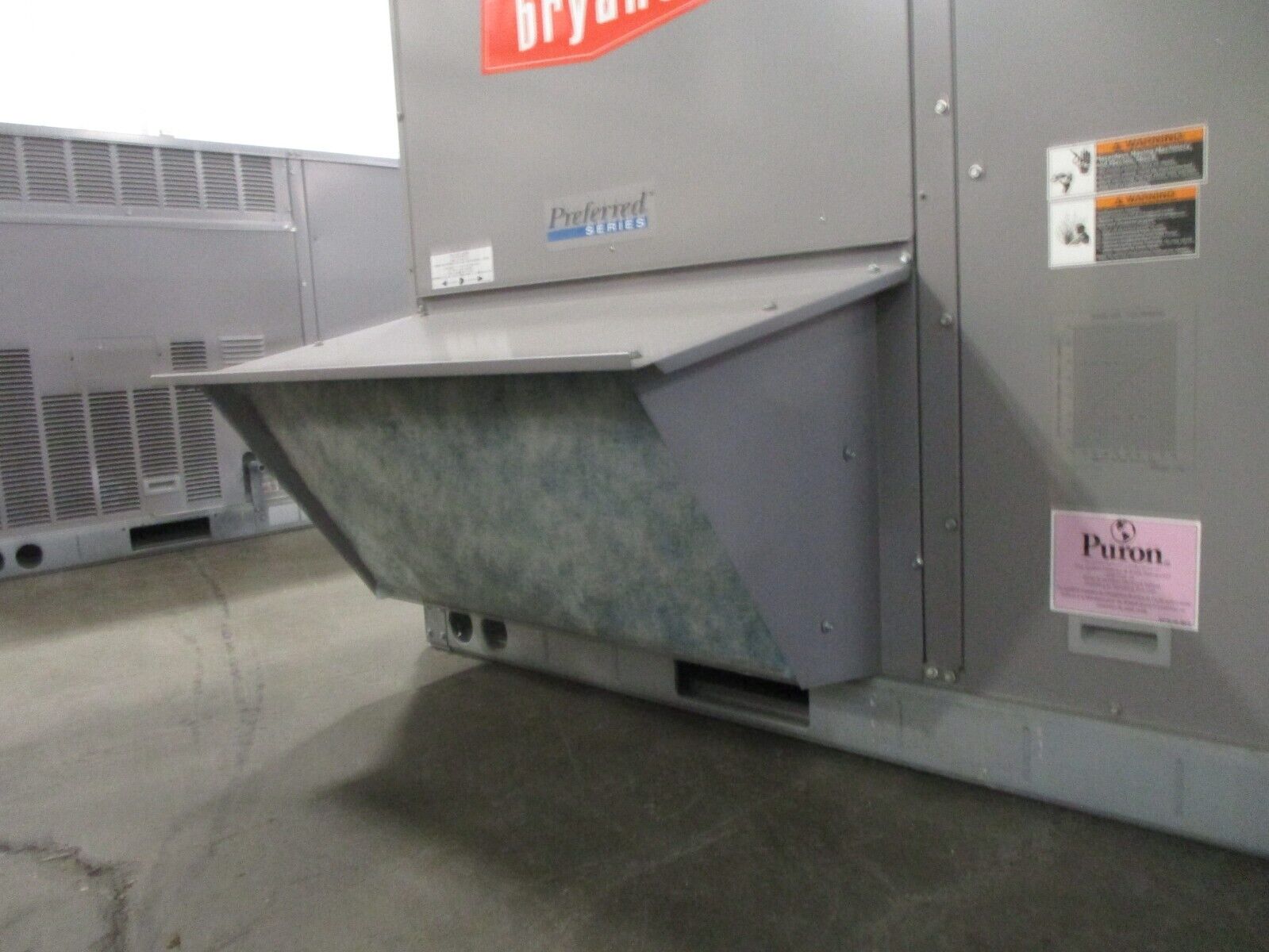 Bryant 581J Rooftop Unit 581JP06A115A2A0AAA 5 Ton 208/230V MFD 2015 Used