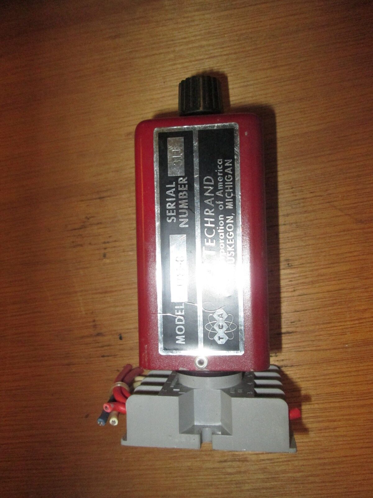 Techrand Sensitivity Relay DCM-8 w/ base Used
