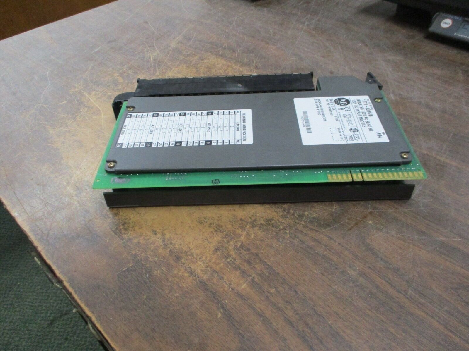 Allen-Bradley Isolated 120V AC/DC Input Module 1771-ID16/B Ser. B Rev. A04 Used