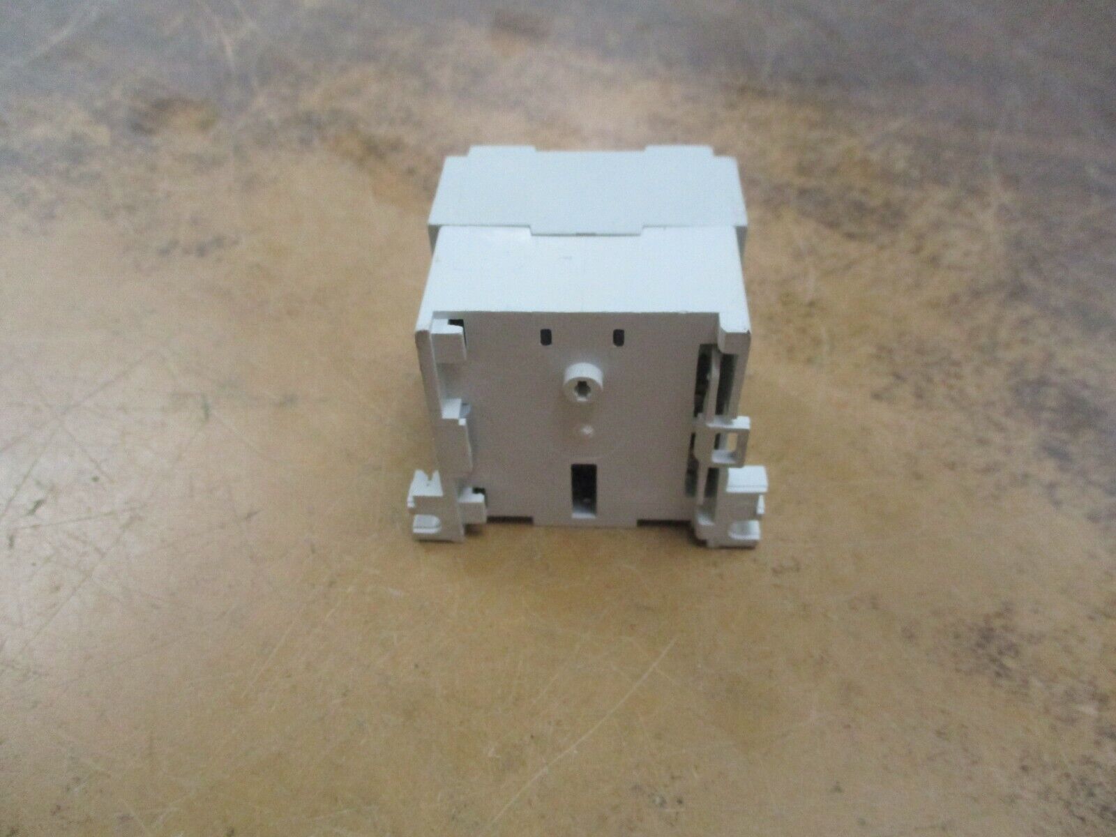 Allen-Bradley Contactor 700-M310* 110-120V Coil 12A@300V 5A@600V Used