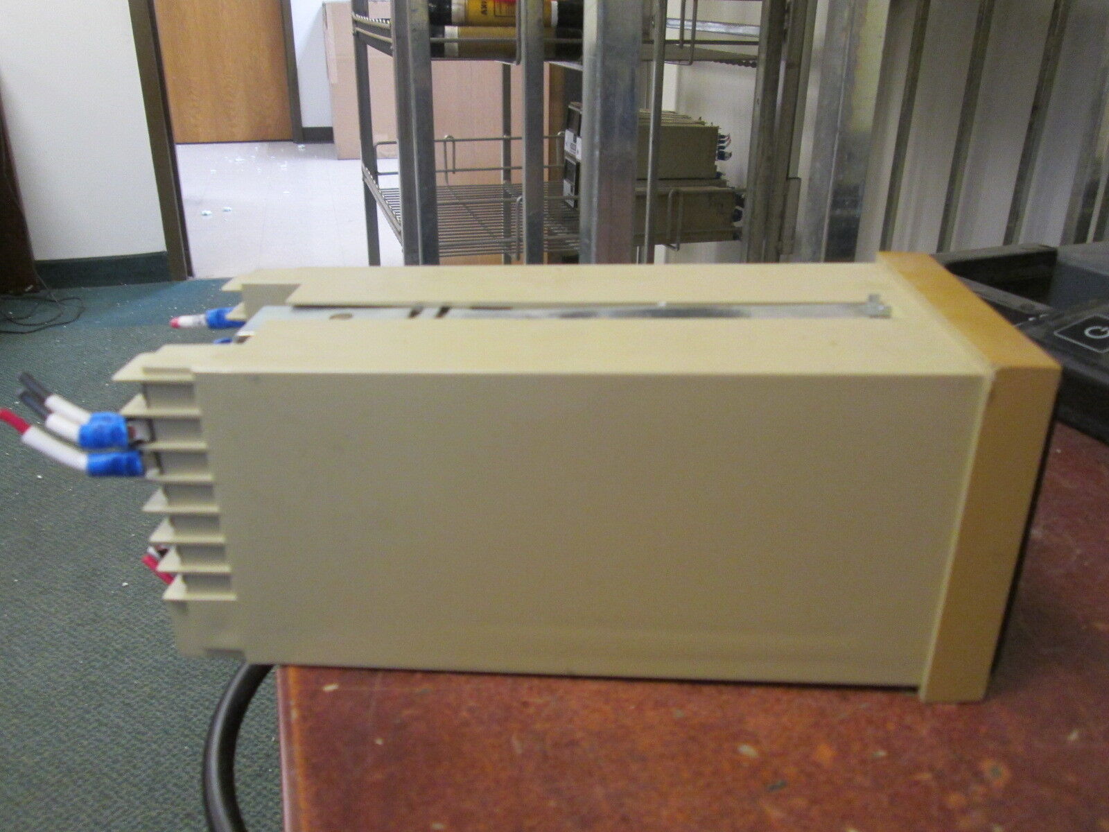 Barber-Colman Temperature Controller AT-580 Used