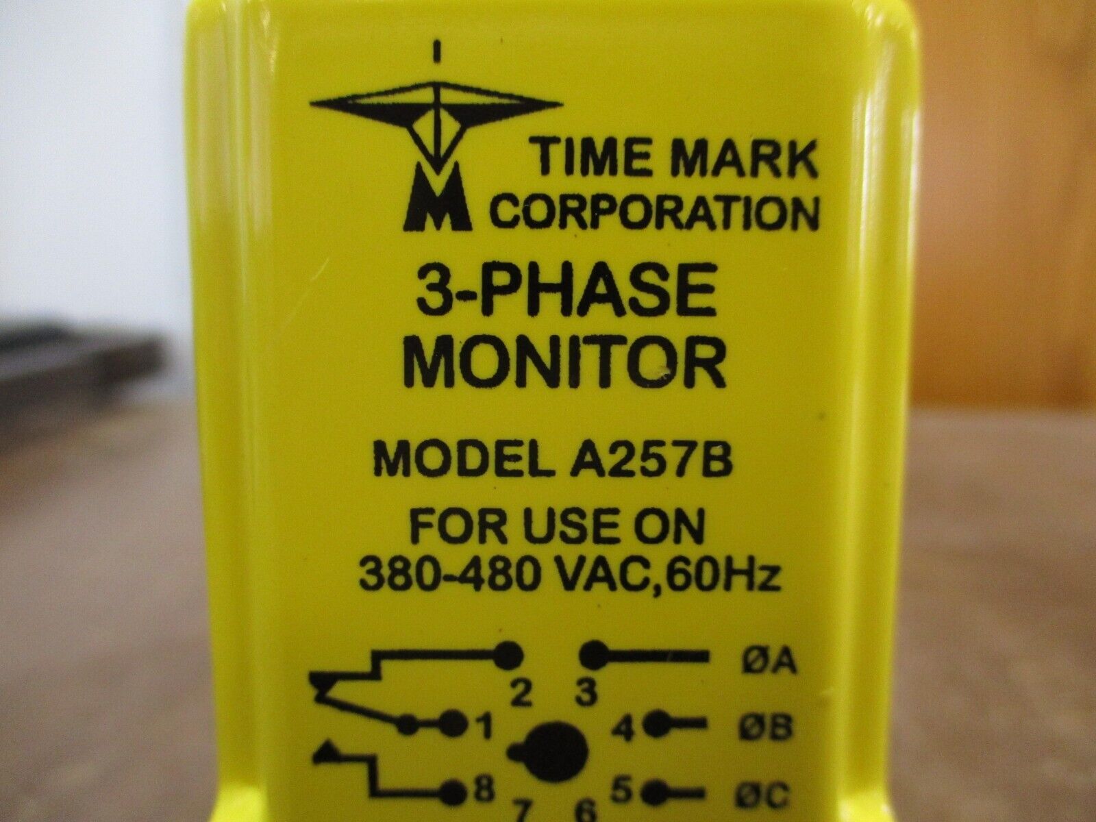 Time Mark 3-Phase Monitor A257B 380-480VAC 60Hz w/ Base *Cracked Corner* Used