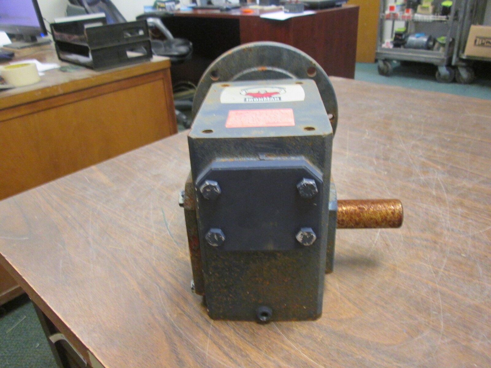 Grove Gear Iron Man Model TWQ824 Reducer GR8240149.00 Ratio 20:1 3.325HP In Used
