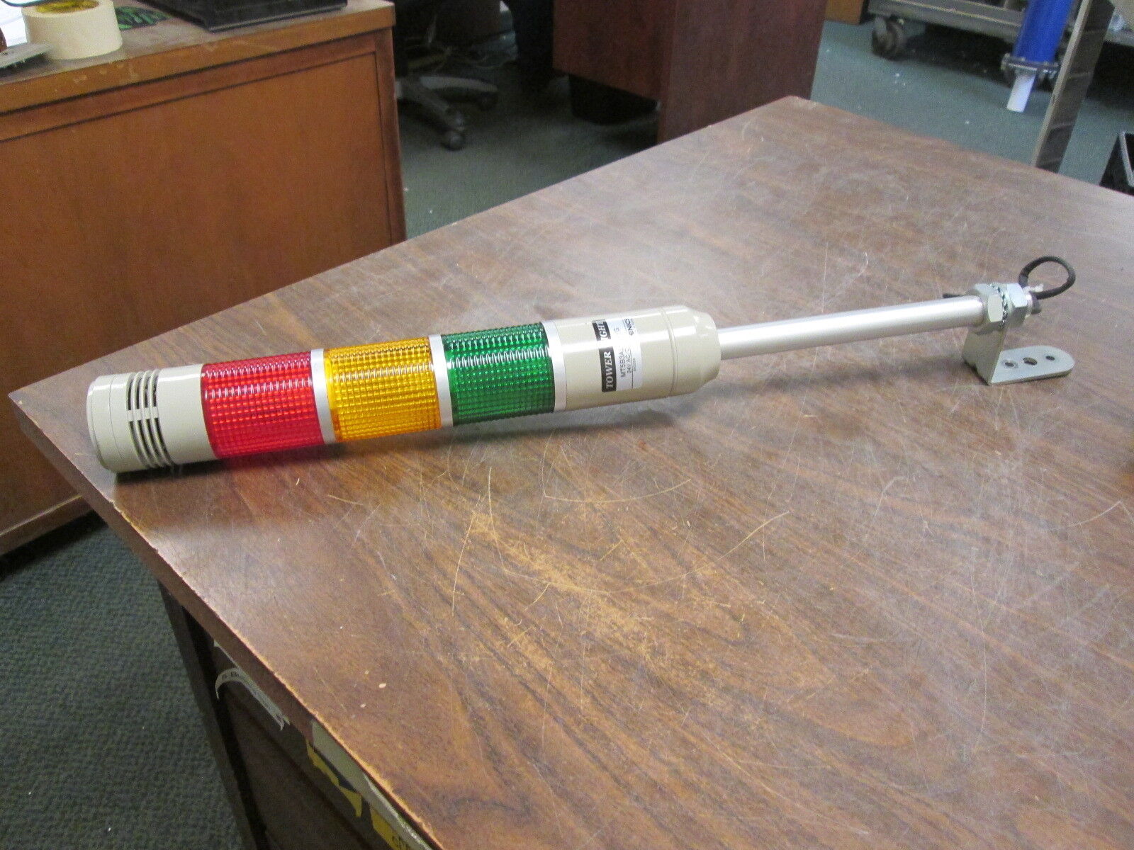 Menics Tower Light MT5B3ALM-RYG Red-Amber-Green 24V Used