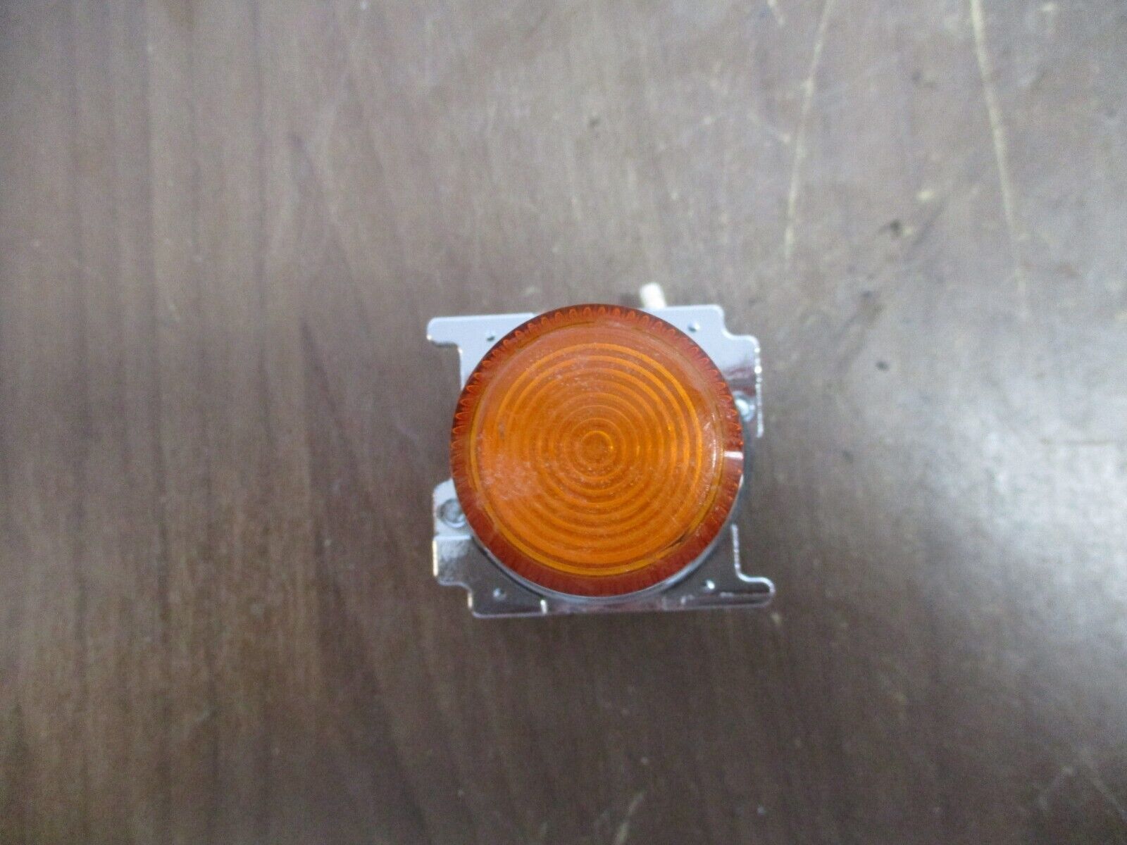 Cutler-Hammer Indicator Light 10250T / 91000T Amber Used