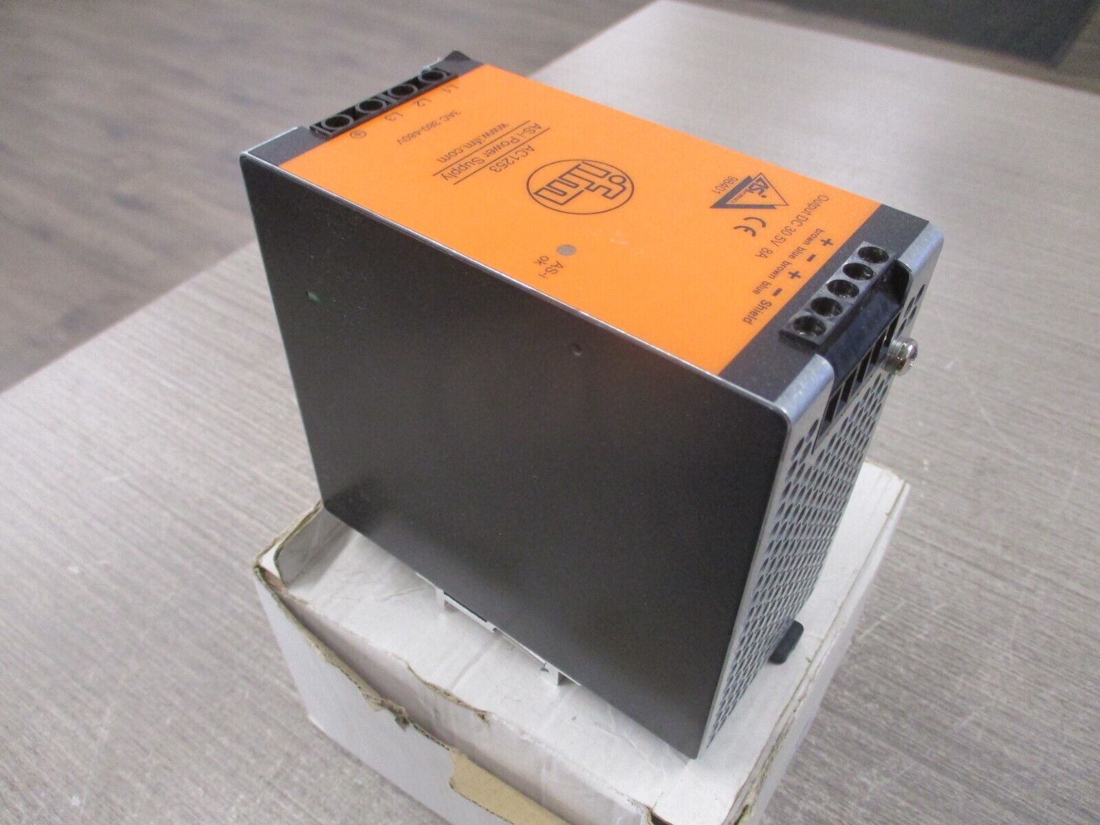 IFM AS-i Power Supply AC1253 Output: 30.5V 8A 244W New Surplus