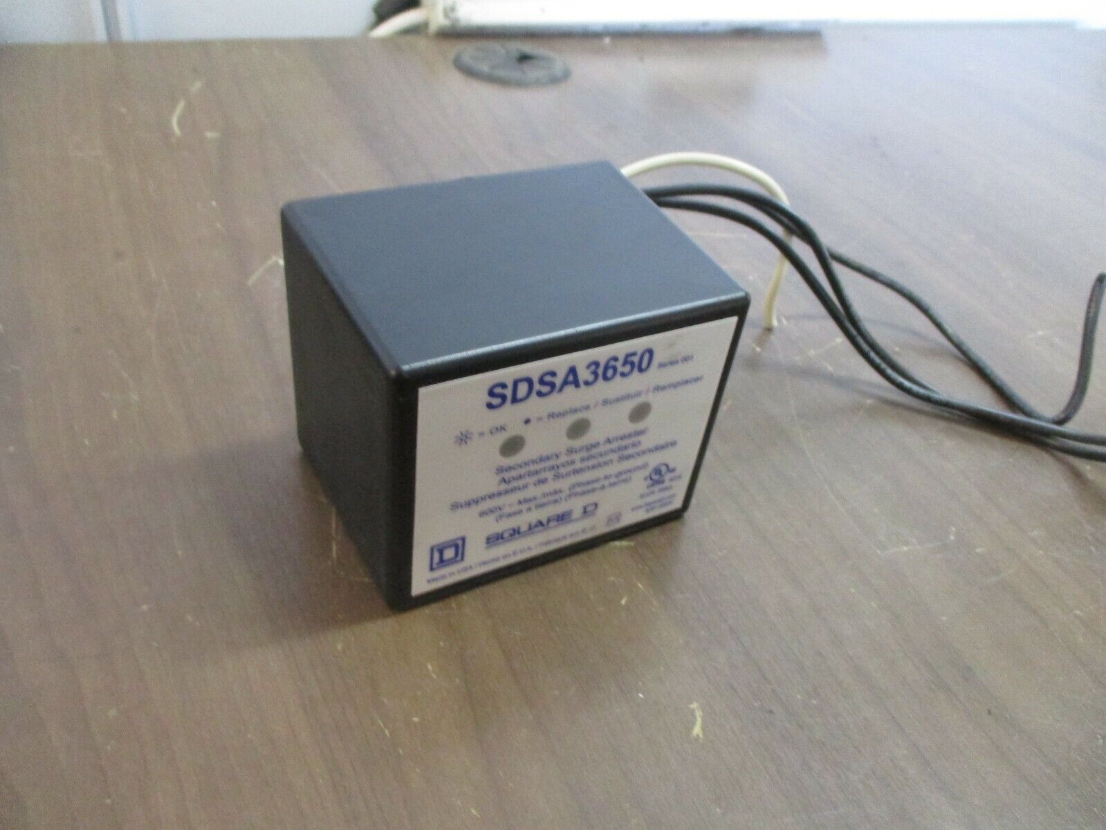 Square D Secondary Surge Arrester SDSA3650 Ser. 001 600V Used