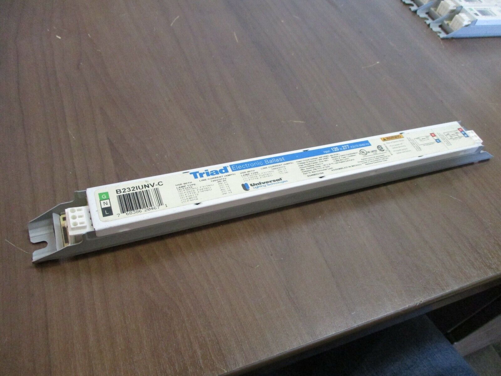 Universal Lighting Technologies Triad Electronic Ballast B232IUNV-C 120-277V