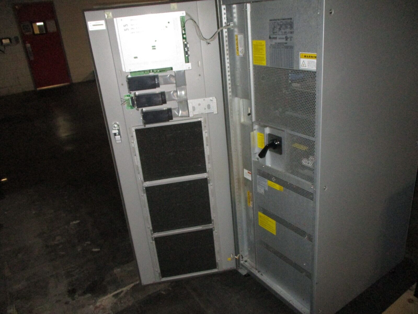 Emerson Liebert NXB 30 UPS 38SA030C0CHR 30KVA 24kW *Bent Key* Used