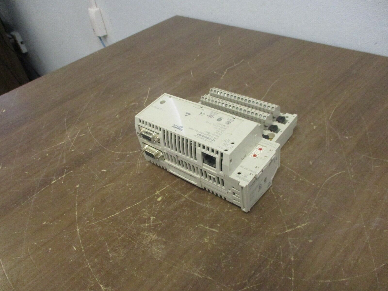 Schneider Electric TSX Momentum Processor w/ I/O Base 171CCS76000 256K Used