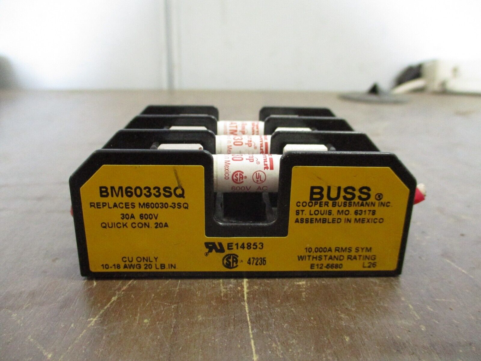 Buss Fuseholder BM6033SQ 30A 600V 3P w/ (3) 30A Fuses Used