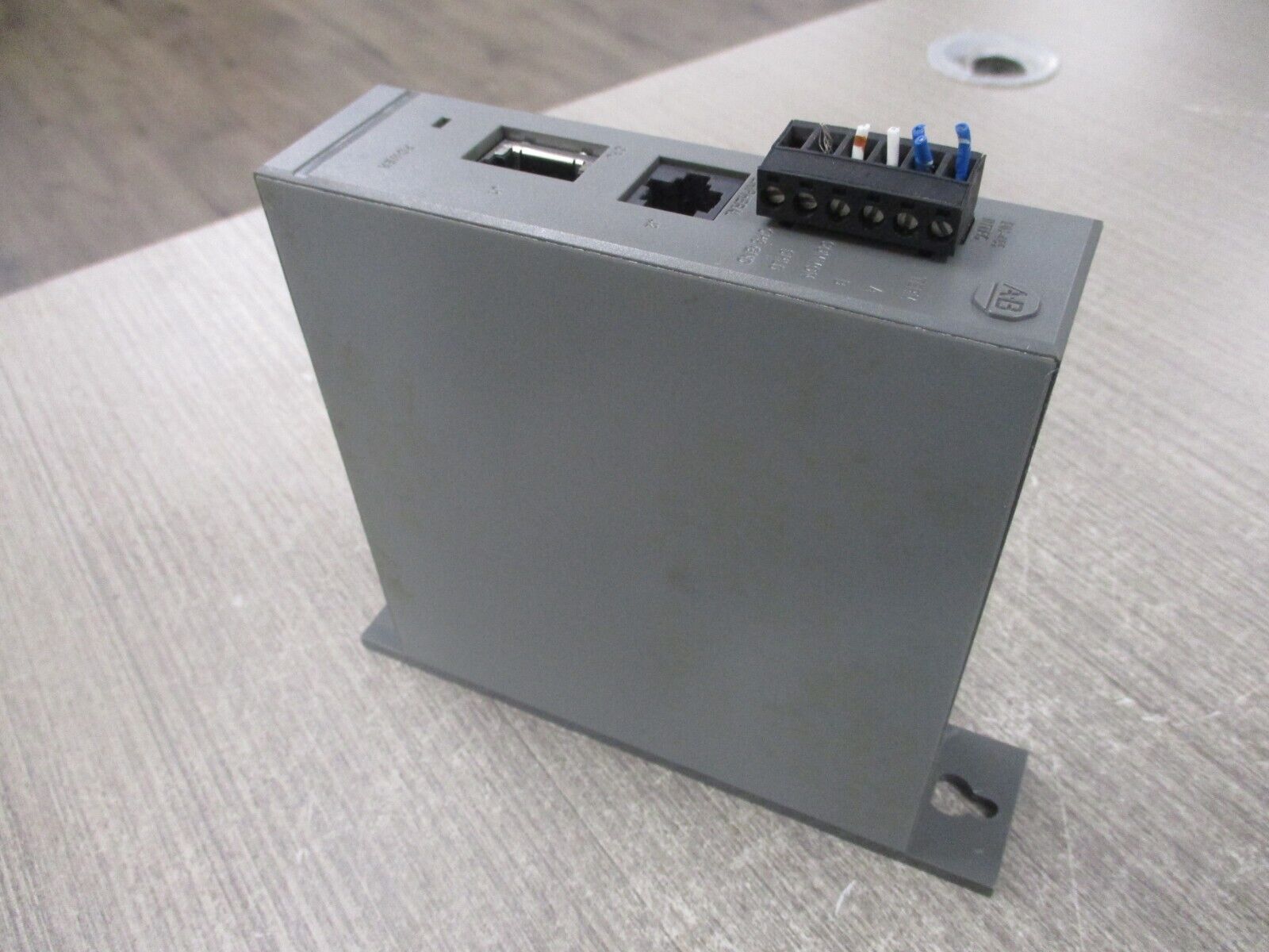 Allen-Bradley SLC 500 DH-485 Link Coupler 1747-AIC Ser. B 24VDC 190mA Used