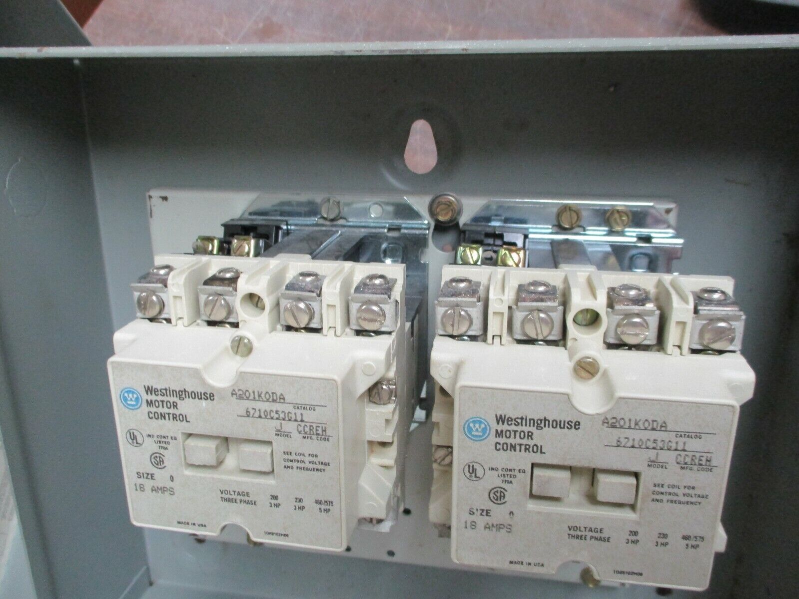 Westinghouse Enclosed Size 0 Reversing Contactor A201S0DA-U 120V Coil 18A 600V