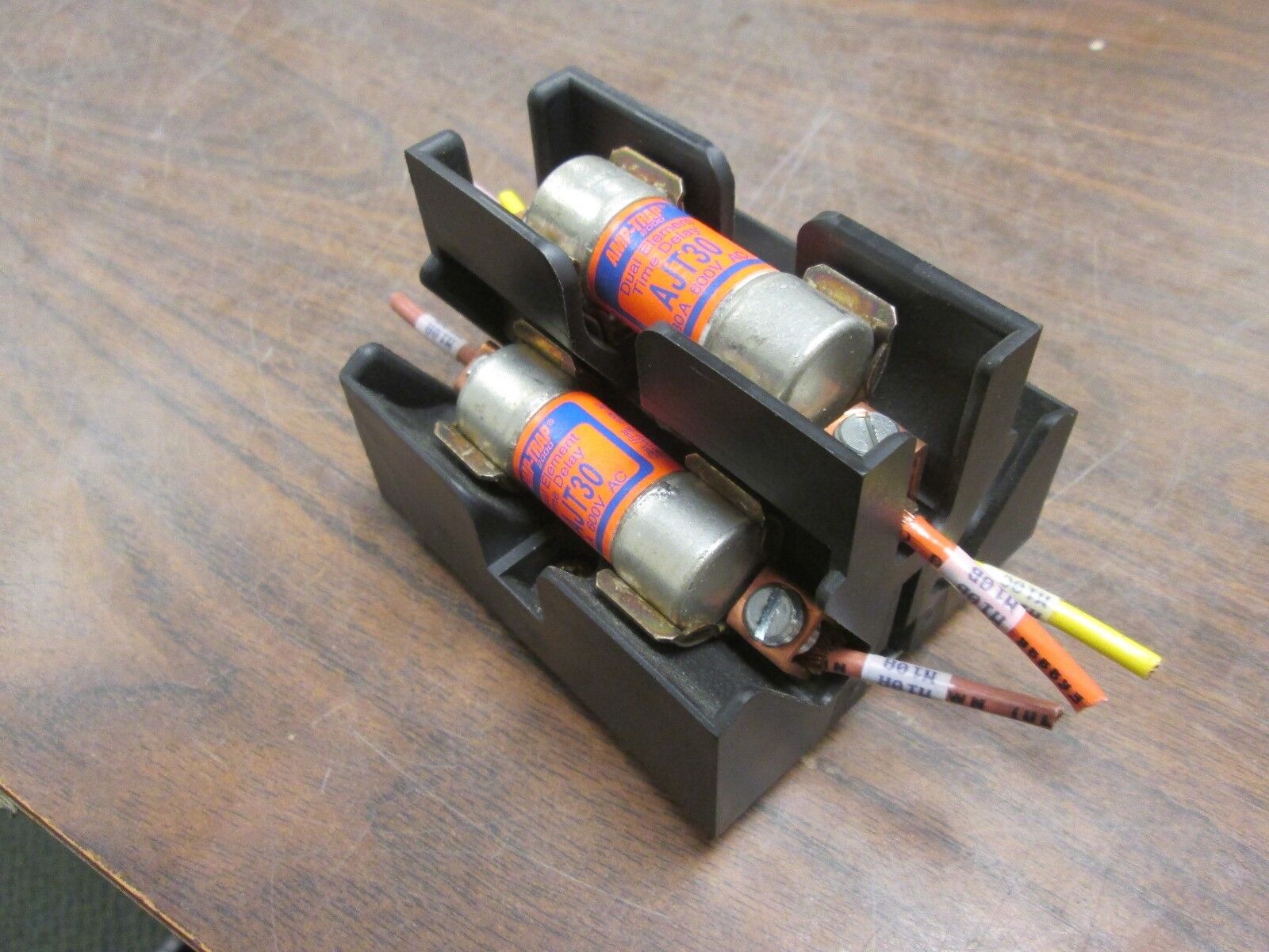 Buss Fuseblock 30A 600V 3P Class J Pyramid w/ 30A Fuses (Brand May Vary) Used