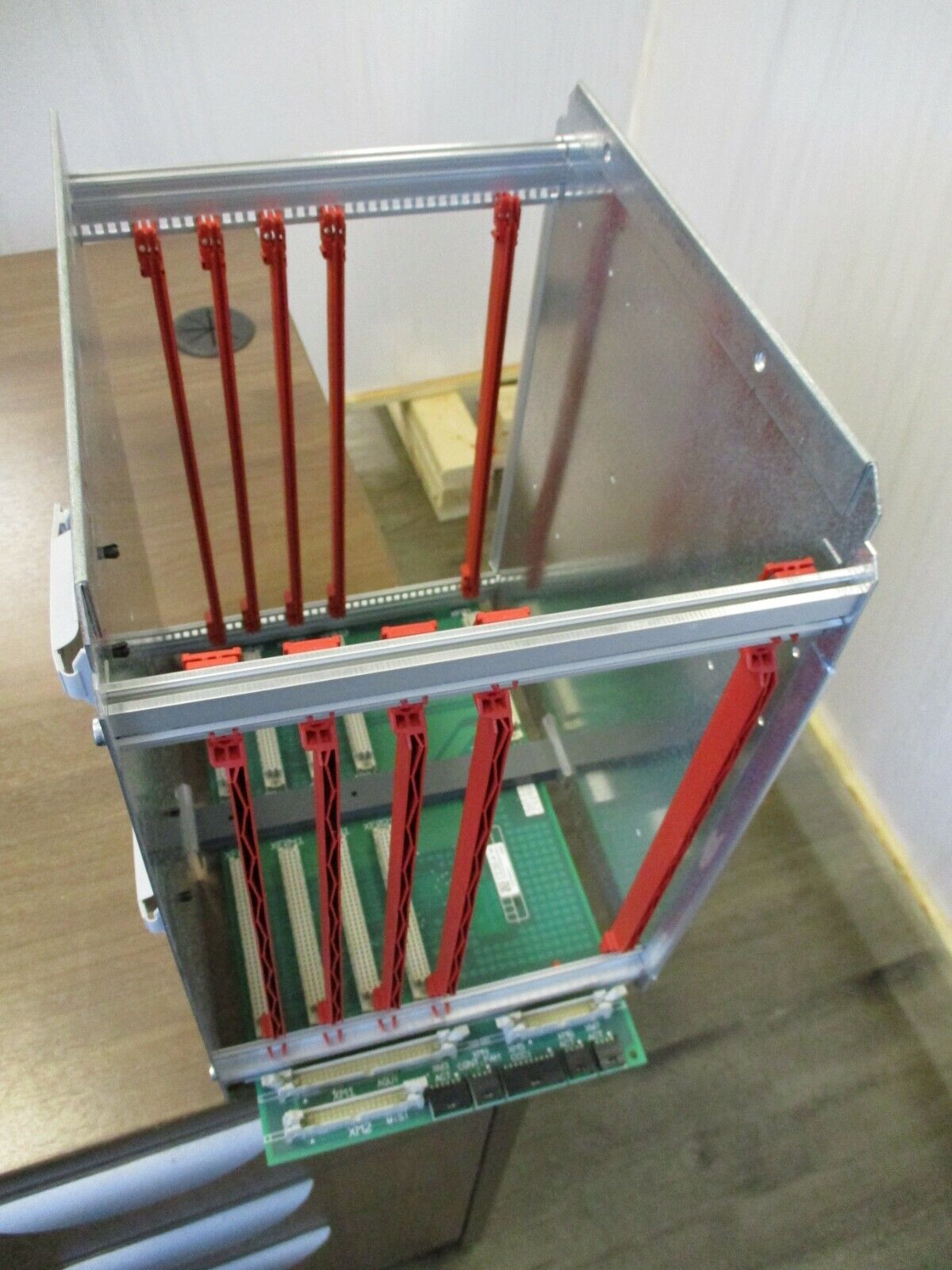 MGE FDPI PLC Chassis 51028048XD-4DA Used