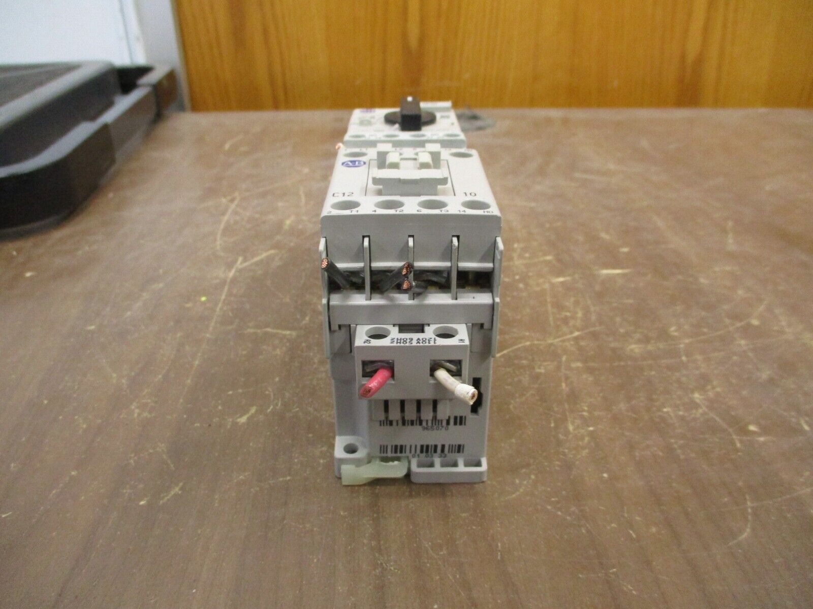 Allen-Bradley Starter 100-C12*10 / 140M-D8E-C10 120V Coil Trip: 6.3-10A Used