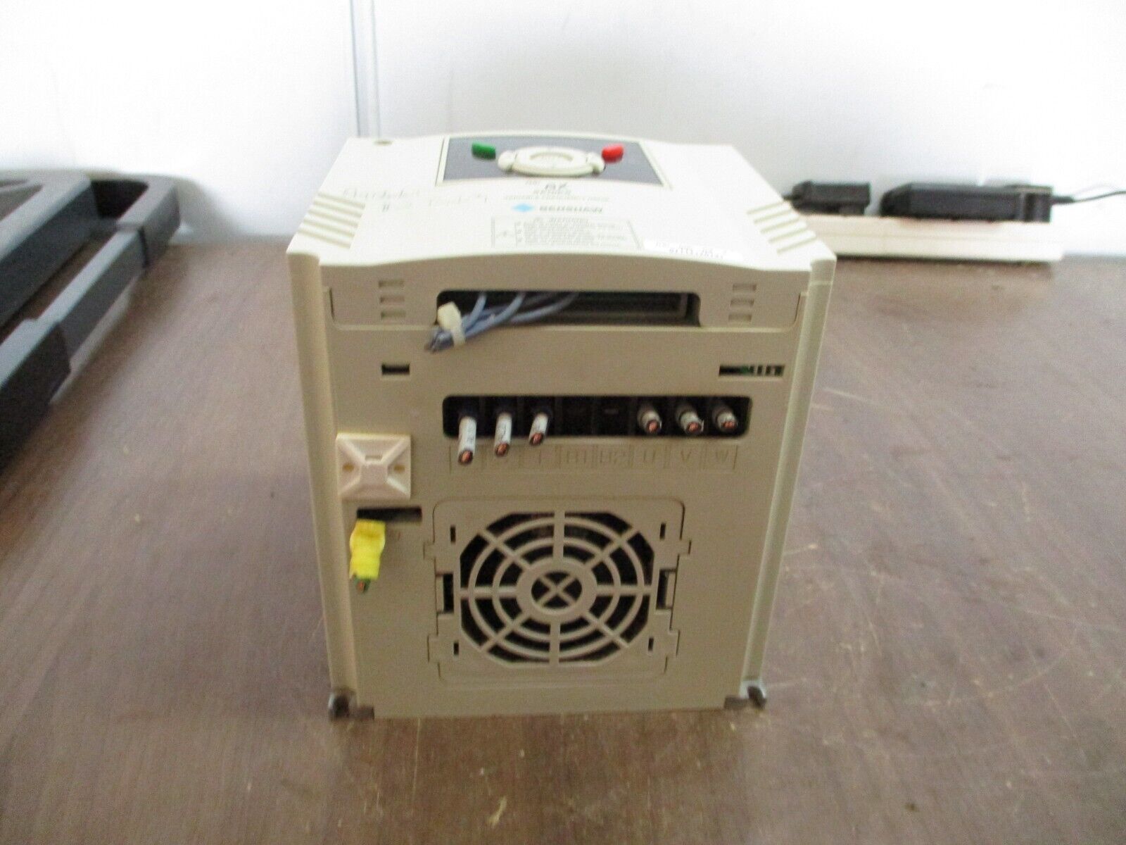 Benshaw RSi GX Series AC Drive RSi-005-GX-2 5HP 3Ph *Missing Cover Screw* Used