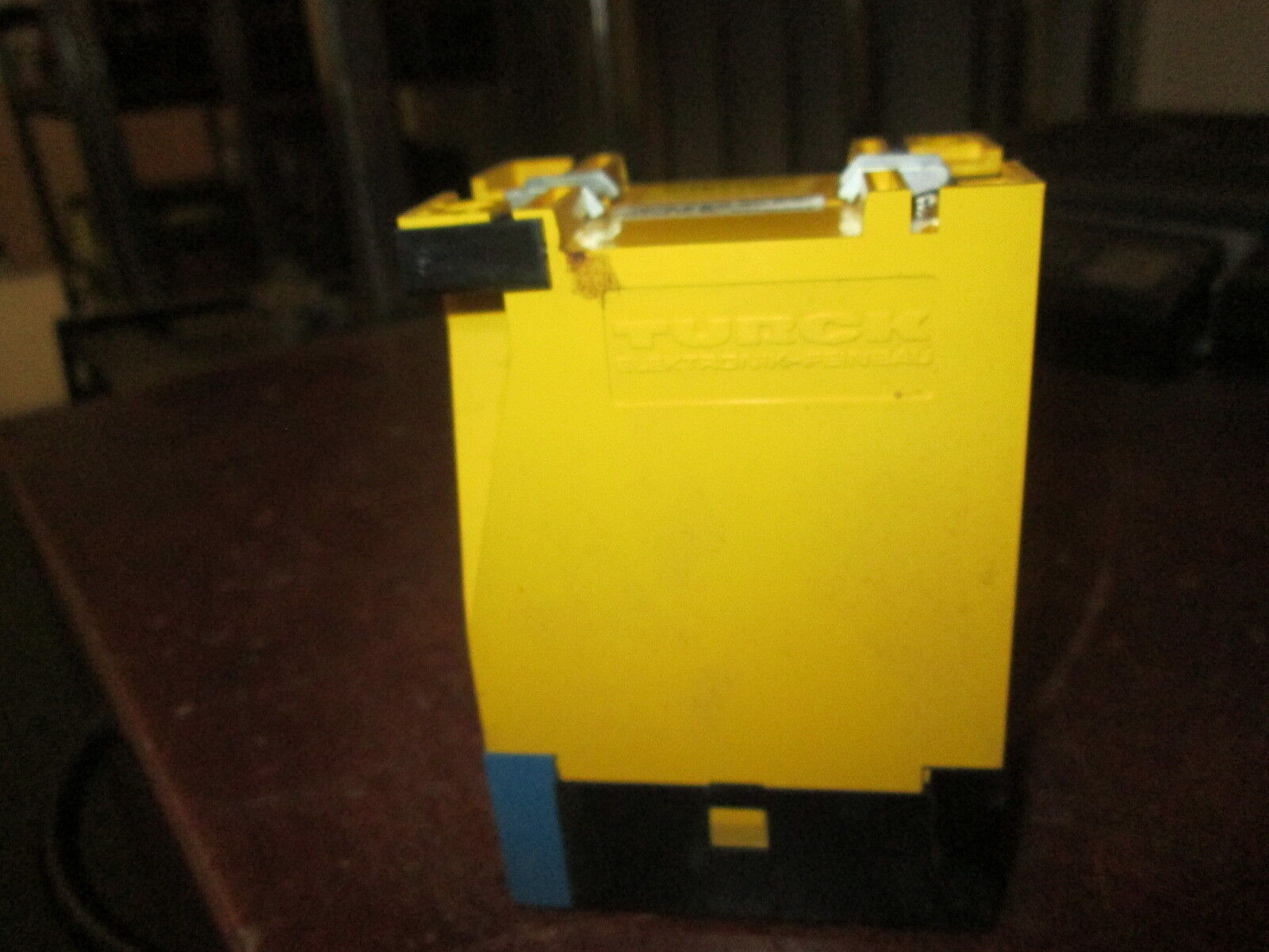 Turck Switching-Amplifier MS13-12Ex0-R Supply: 90-132 VAC, 48-62Hz Used