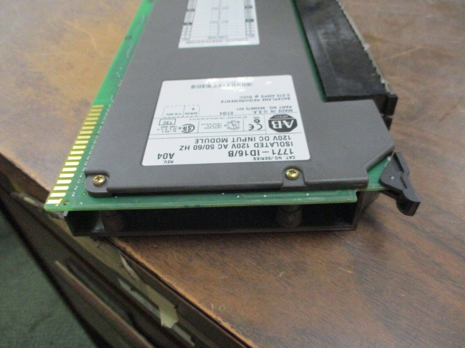 Allen-Bradley Isolated 120V AC/DC Input Module 1771-ID16/B Ser. B Rev. A04 Used