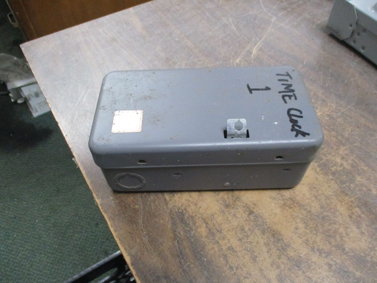 Paragon Timer 4005-00SZ 120V 60Hz Used