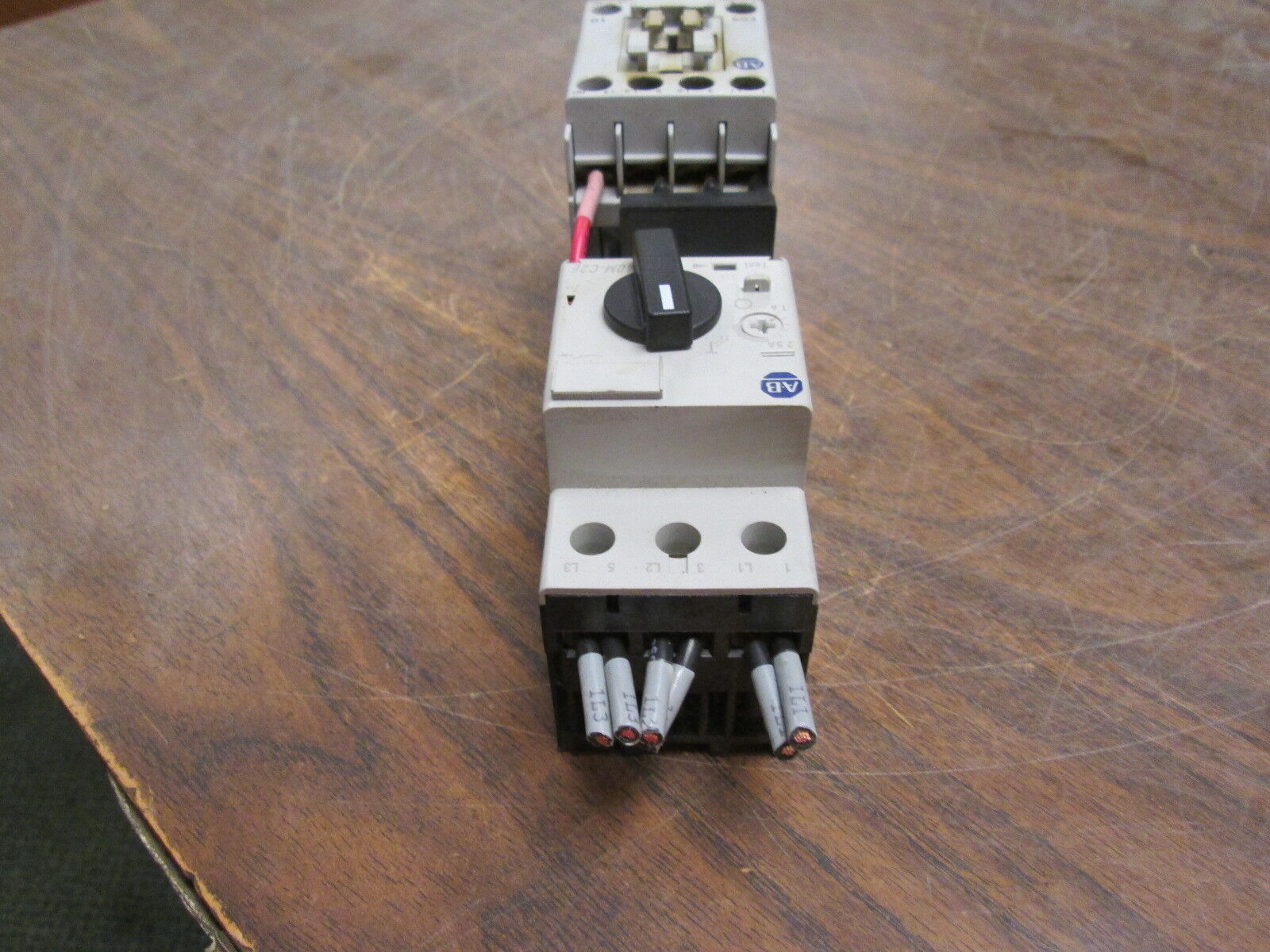 Allen-Bradley Starter 100-C09*10 / 140M-C2E-B25 120V Coil 25A 600V Trip:1.6-2.5A