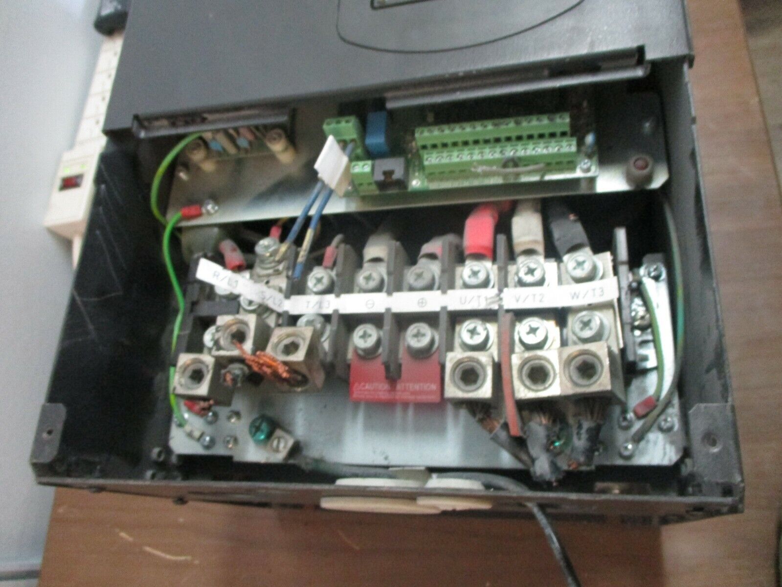 TECO Westinghouse A510 AC Drive A510-4075-C3-U 75HP 3Ph w/ Keypad Used