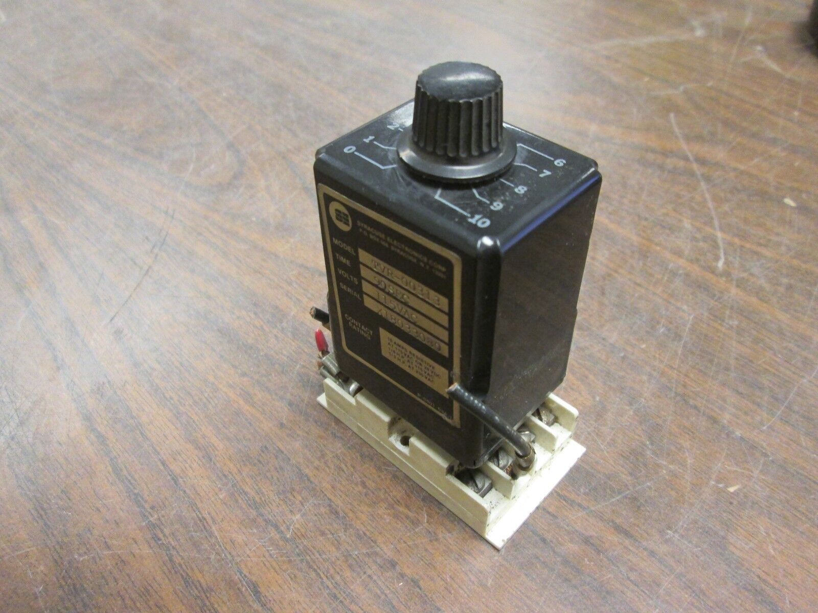 Syracuse Electronics Interval Relay TVR-00313 Time: 90 sec 115V Used