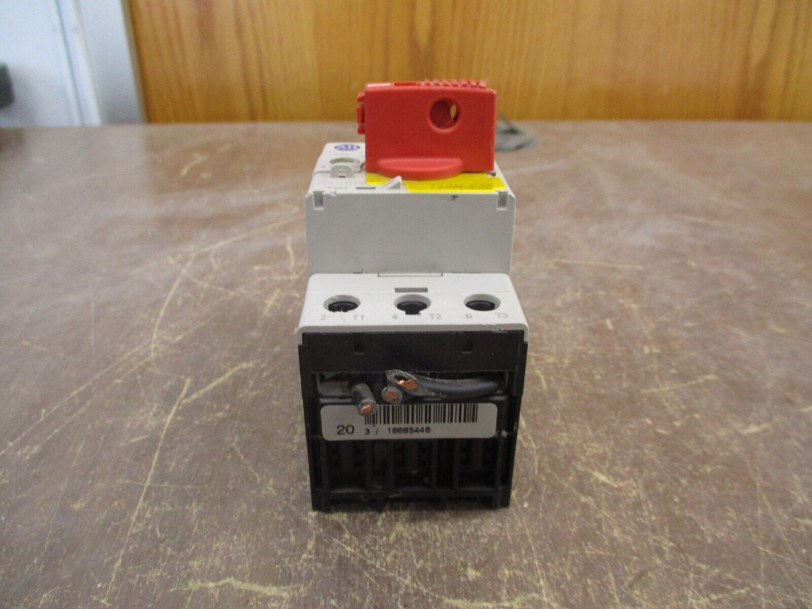 Allen-Bradley Manual Motor Protector 140M-C2E-C10 Trip : 6.3-10A *Broken Top*
