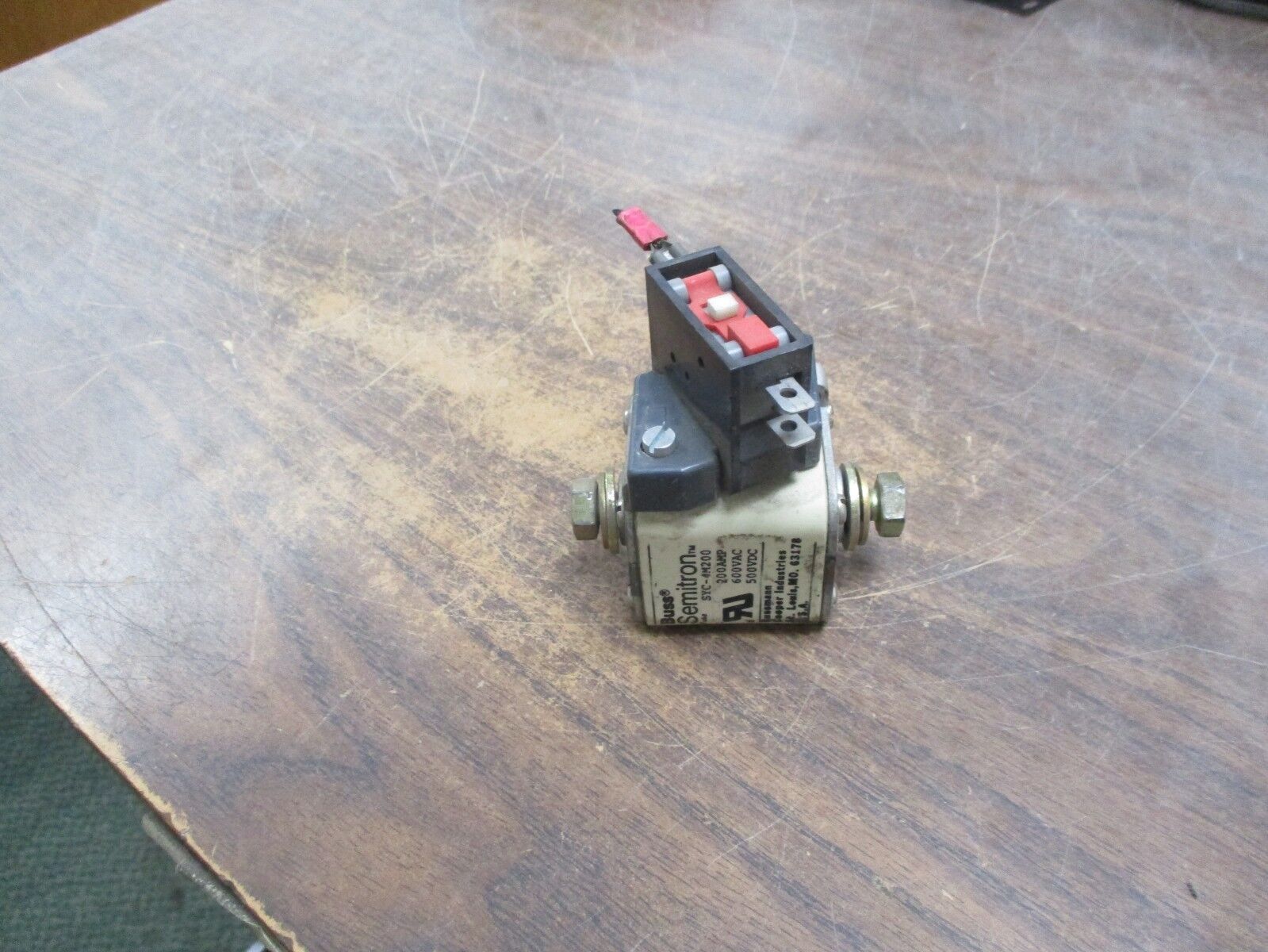Bussmann Semitron Fuse SYC-4M200 200A 600V *Aux. Contact* Used