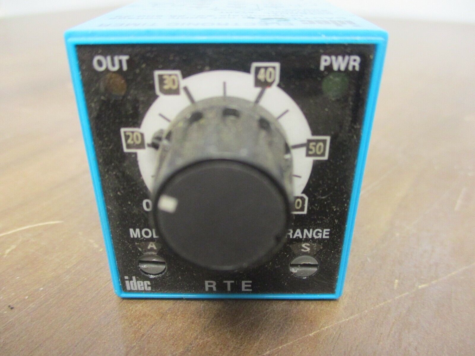 IDEC Electronic Timer RTE-B2AD24 24V AC/DC Used